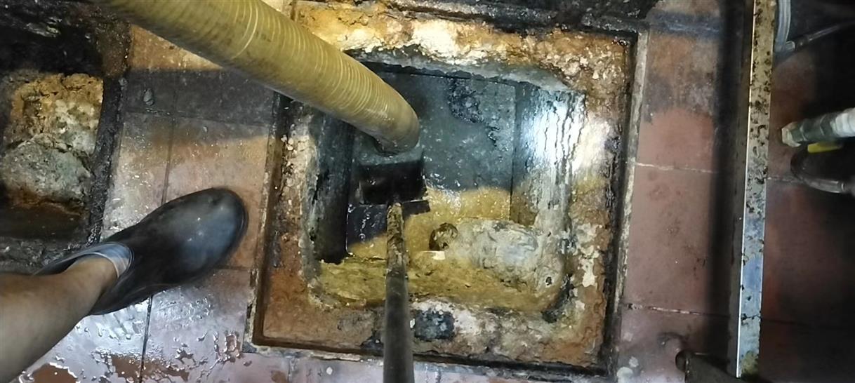 金沙污水池清理一般都有毒气，怎么预防中毒呢？